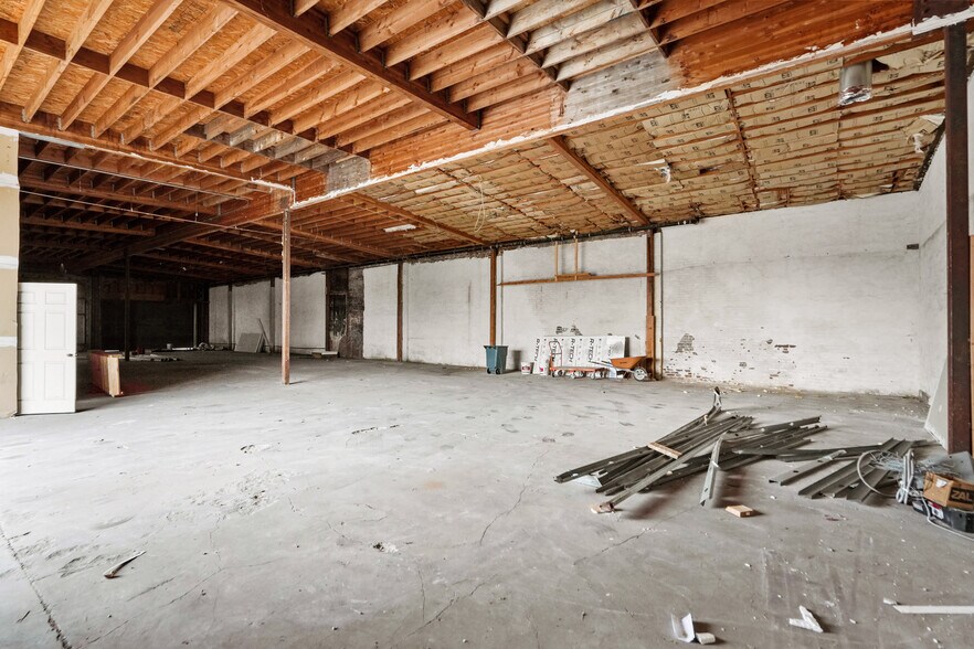 More Photos Of 741 E Compton Blvd, Compton Storefront For Lease