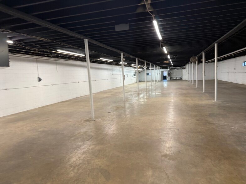 More Photos Of 630 Trindale Rd, Trinity Warehouse For Lease