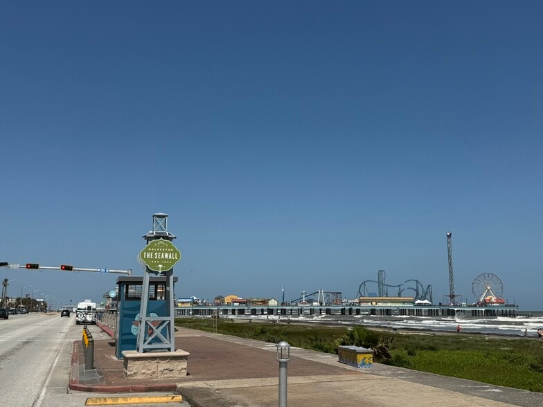 More Photos Of 6444 Central City Blvd, Galveston Rehabilitation Center For Sale