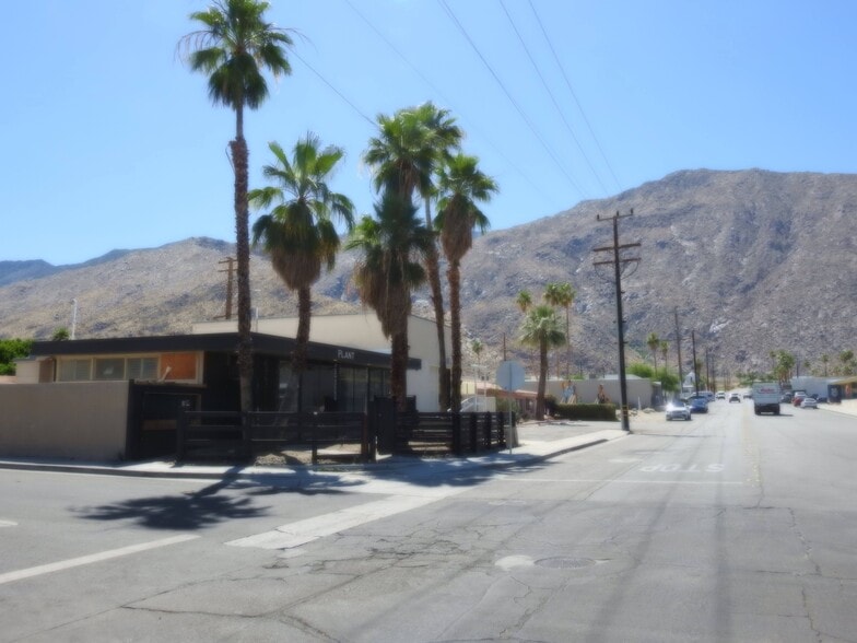 More Photos Of 693 E Sunny Dunes Rd, Palm Springs Freestanding For Sale