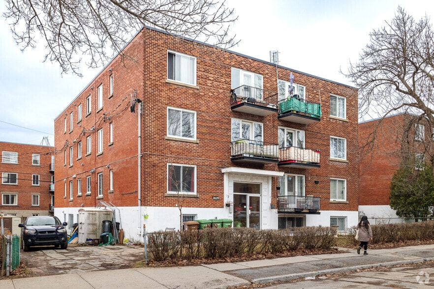 Primary Photo Of 2620 Rue Théodore, Montréal Apartments For Sale