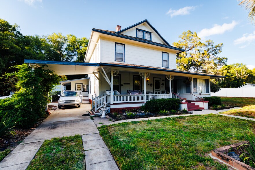 More Photos Of 215 E French Ave, Orange City Hospitality For Sale