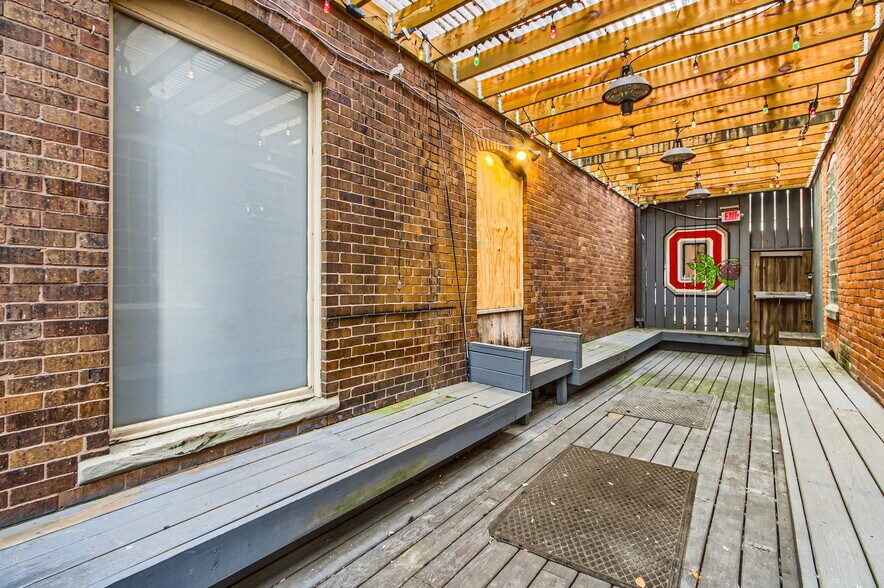 More Photos Of 132 E 5th Ave, Columbus Storefront Retail Residential For Sale