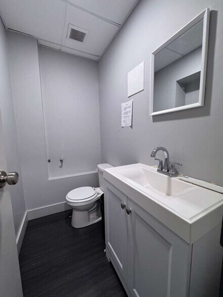 More Photos Of 198 Central Ave, East Orange Medical For Lease