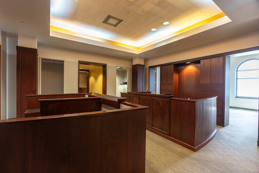 More Photos Of 100 River Place Dr, Detroit Office For Lease