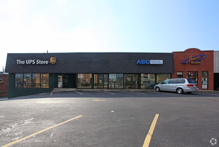 More Photos Of 1913-1919 Oxmoor Rd, Birmingham Storefront For Lease