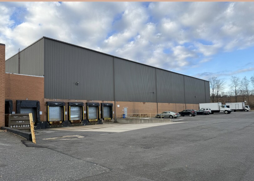 More Photos Of 100 Wireless Blvd, Hauppauge Industrial For Sale