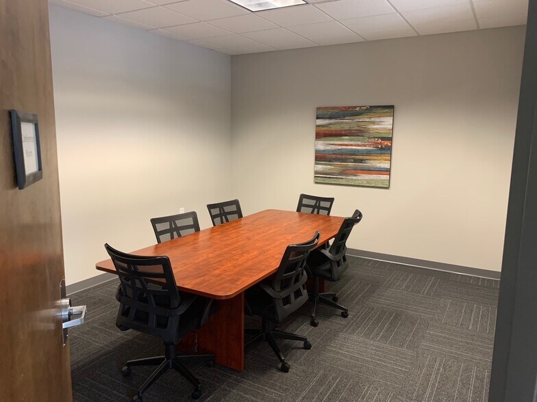 More Photos Of 2600 Cypress Ridge Blvd, Wesley Chapel Office For Lease