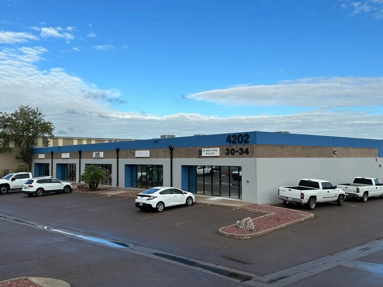 More Photos Of 4202 E Elwood St, Phoenix Unknown For Lease