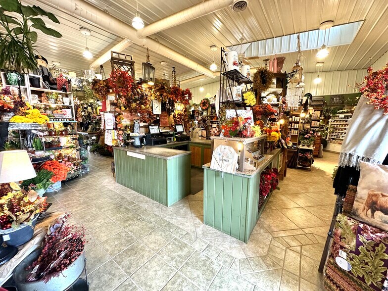 More Photos Of 5659 Dakota Ave S, Huron Garden Center For Sale