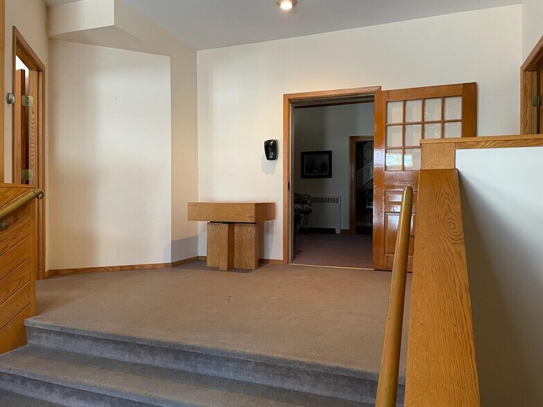 More Photos Of 304 N Avon Ave, Phillips Office Residential For Sale