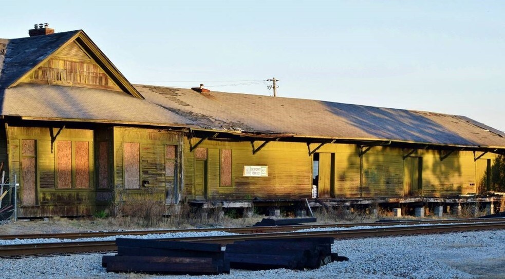 More Photos Of 717 2nd Ave N, Clanton Storefront For Sale