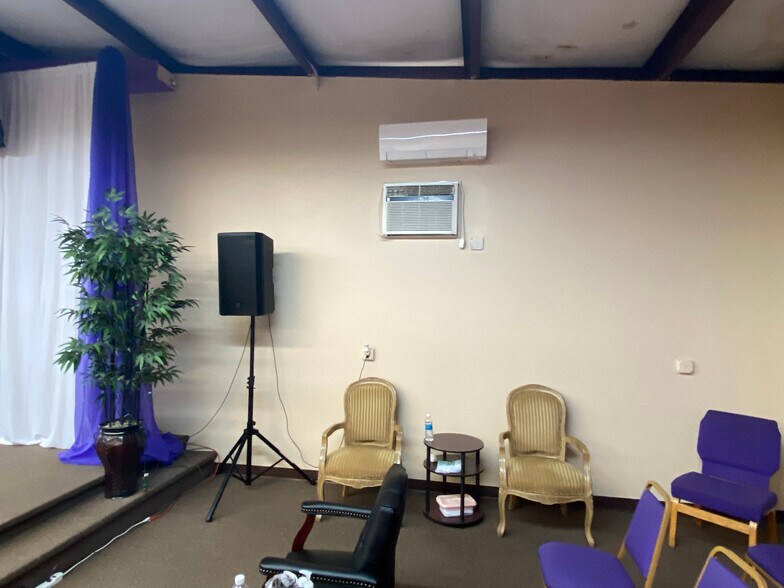 More Photos Of 205 Rich Blvd, Elizabeth City Light Manufacturing For Sale