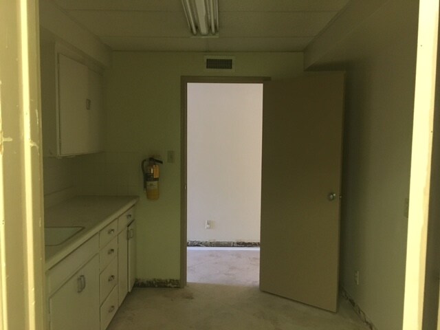 More Photos Of 218 W E St, Ontario Medical For Sale