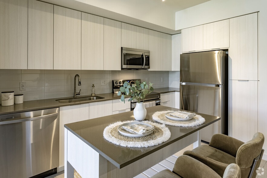 More Photos Of 609 2nd St, West Palm Beach Apartments For Lease