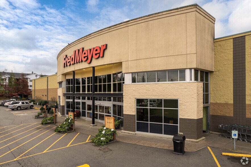 More Photos Of 1900 SE Sedgwick Rd, Port Orchard General Retail For Lease