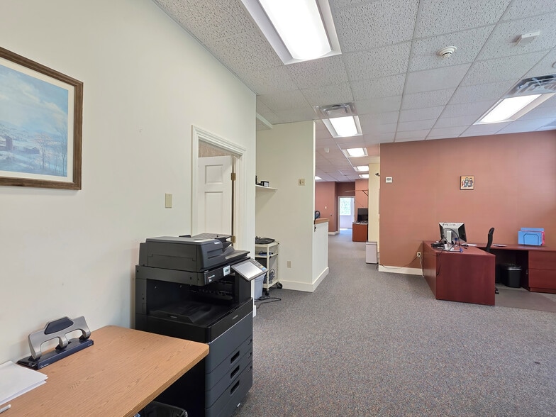 More Photos Of 338 E Montpelier Rd, Barre Town Office For Sale