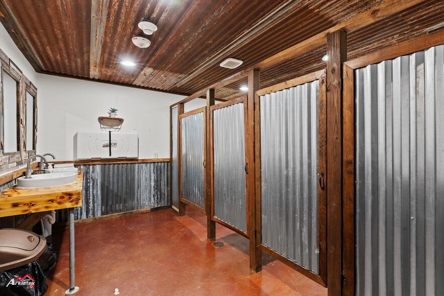 More Photos Of 159 Lonesome Pine Rd, Longview Lodge Meeting Hall For Sale