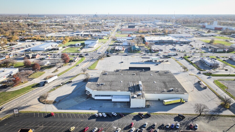 Primary Photo Of 1450 E Pershing Rd, Decatur Warehouse For Sale