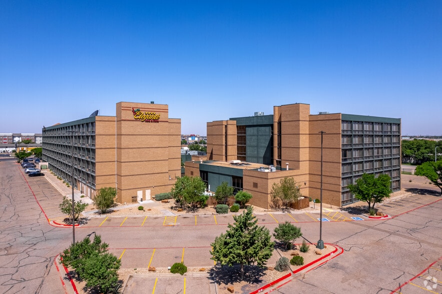 More Photos Of 801 Avenue Q, Lubbock Hotel For Sale