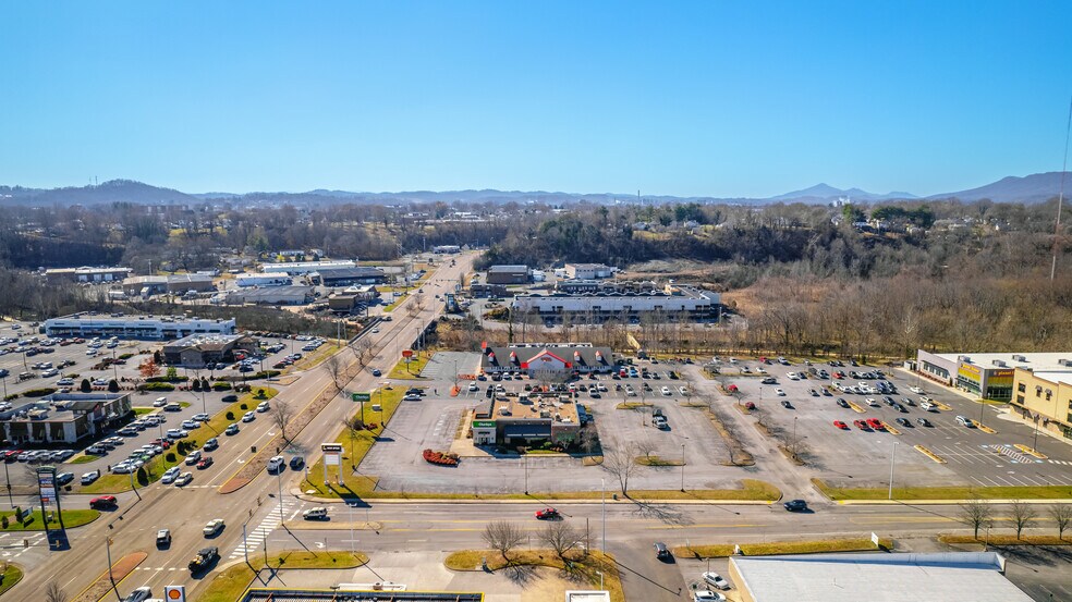 More Photos Of 1920 N Eastman Rd, Kingsport Restaurant For Lease