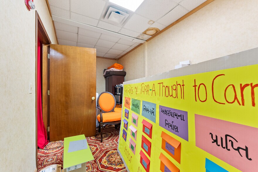 More Photos Of 605 Silver St, Agawam Storefront Retail Office For Sale