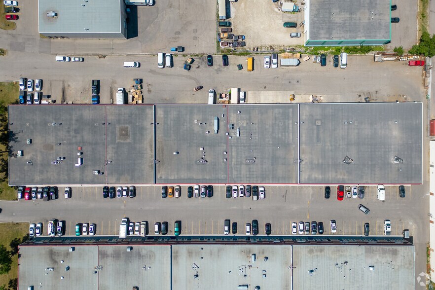 More Photos Of 1410 40th Ave NE, Calgary Warehouse For Sale