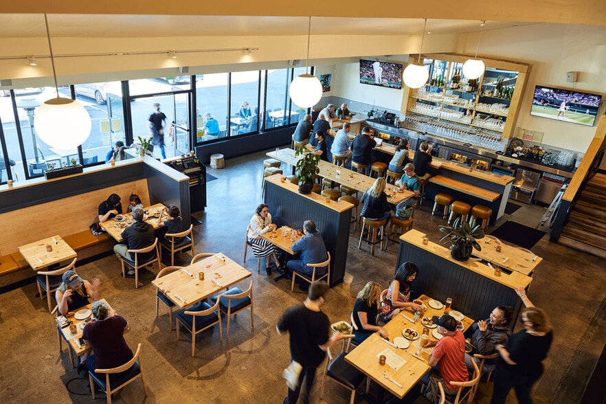 More Photos Of 621-655 Del Ganado Rd, San Rafael Storefront For Sale