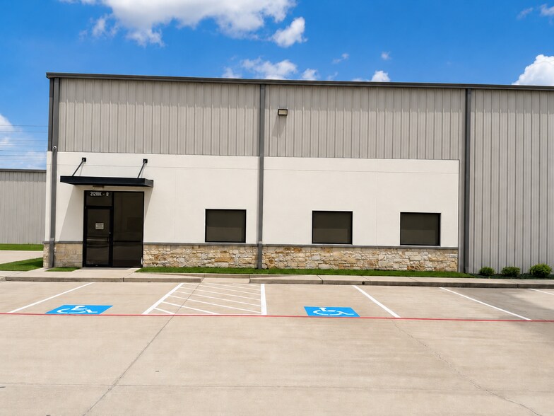 More Photos Of 20212 Hempstead Rd, Houston Warehouse For Lease