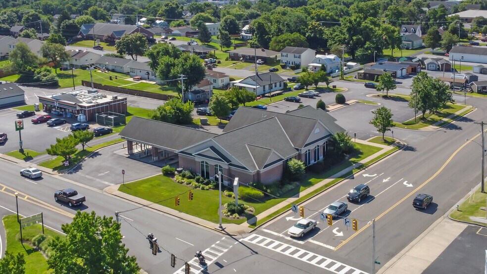 More Photos Of 1355 N Shenandoah Ave, Front Royal Bank For Lease