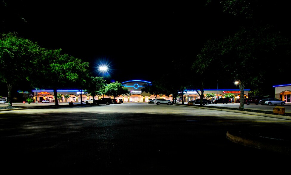 More Photos Of 2004 S Mason Rd, Katy Unknown For Lease