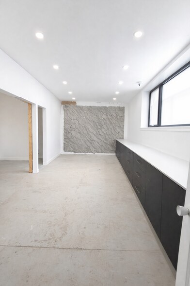 More Photos Of 48 Prospect St, Newmarket Warehouse For Sale