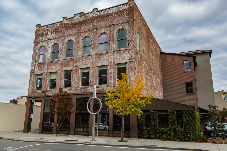 Primary Photo Of 25 E Main St, Chattanooga Office Residential For Sale