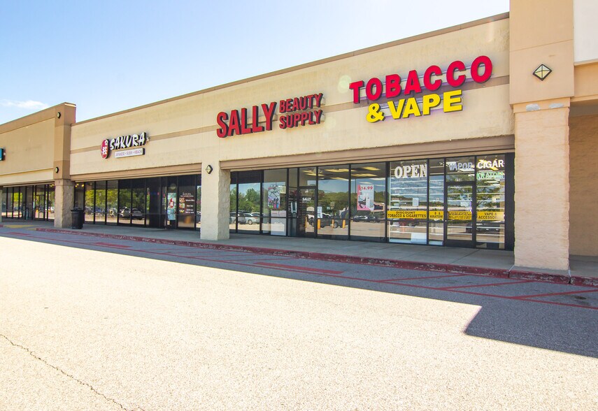 More Photos Of 700-1000 Nitro Market Pl, Nitro Unknown For Lease