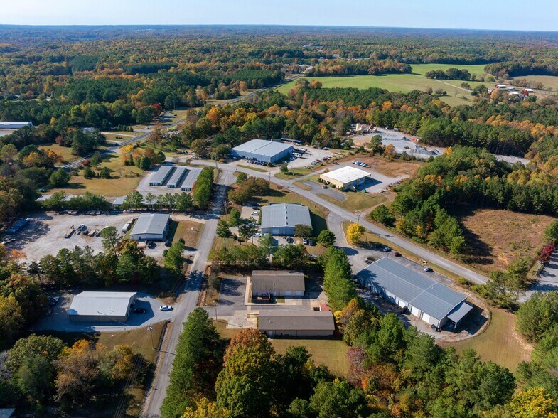 More Photos Of 7107 Juniper Rd, Fairview Showroom For Sale