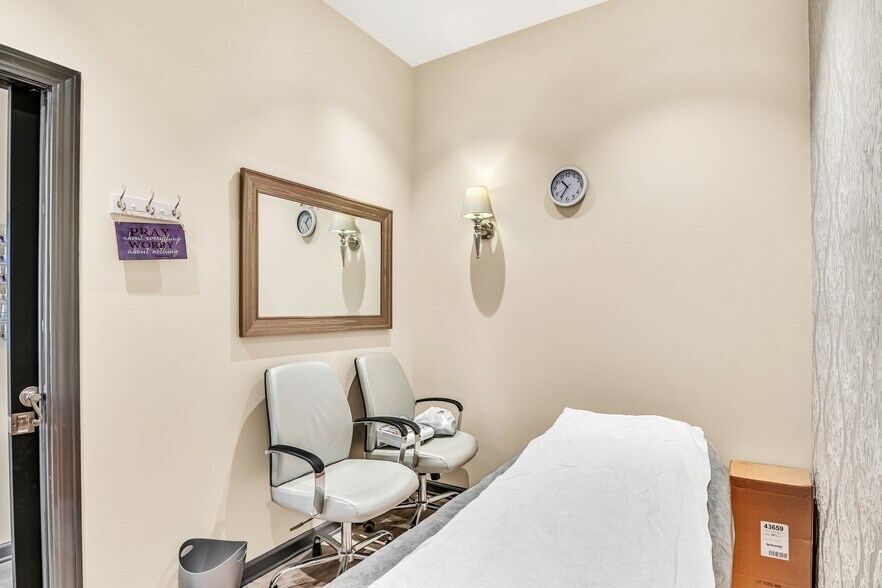 More Photos Of 1211 Church St, San Francisco Storefront Retail Residential For Lease