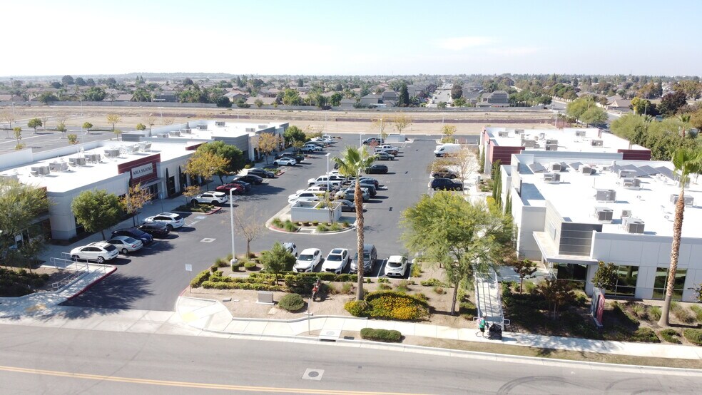 More Photos Of 5701 Young St, Bakersfield Medical For Sale