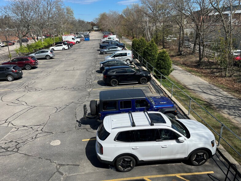 More Photos Of 200 Dexter Ave, Watertown Medical For Lease