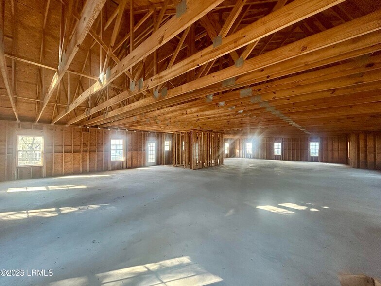 More Photos Of 33 Marshellen Dr, Beaufort Medical For Lease