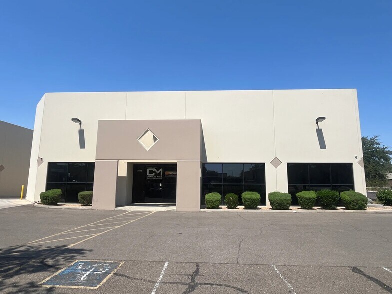 More Photos Of 3443 W Earll Dr, Phoenix Warehouse For Lease