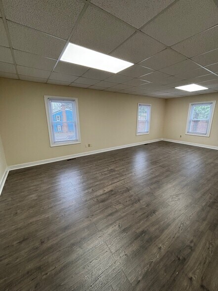 More Photos Of 1231-1249 Mall Dr, Richmond Medical For Lease