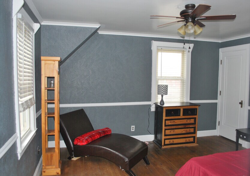 More Photos Of 935 S Ironwood Dr, South Bend Office For Sale