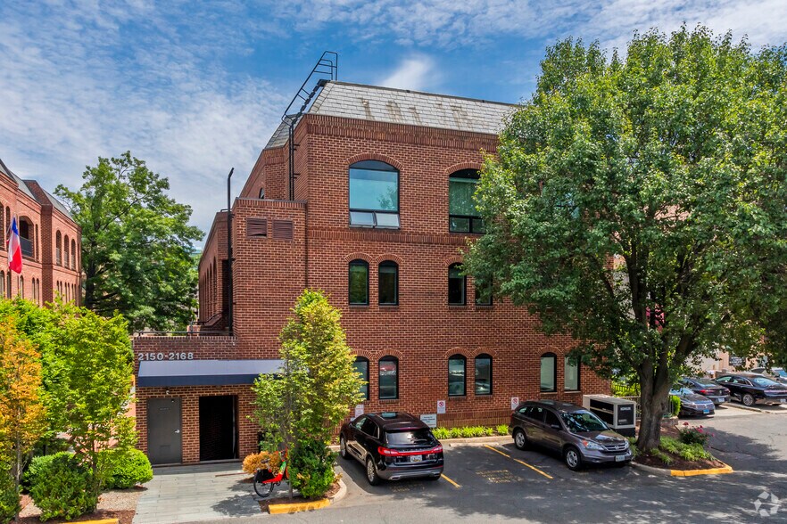 More Photos Of 2150-2168 Wisconsin Ave NW, Washington Office For Lease