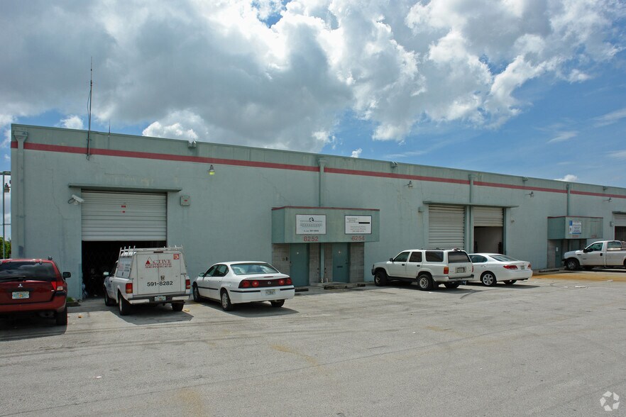 More Photos Of 8252-8278 NW 70th St, Miami Warehouse For Lease