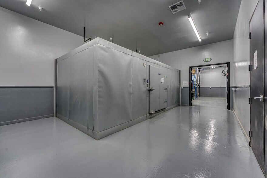 More Photos Of 680 E Glendale Ave, Sparks Warehouse For Sale