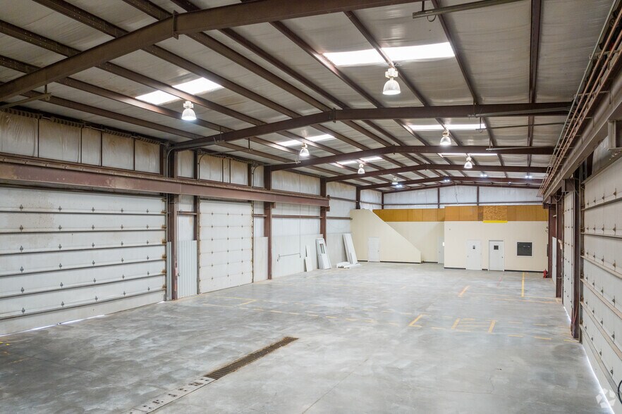 More Photos Of 8801 W County Road 127, Midland Warehouse For Lease