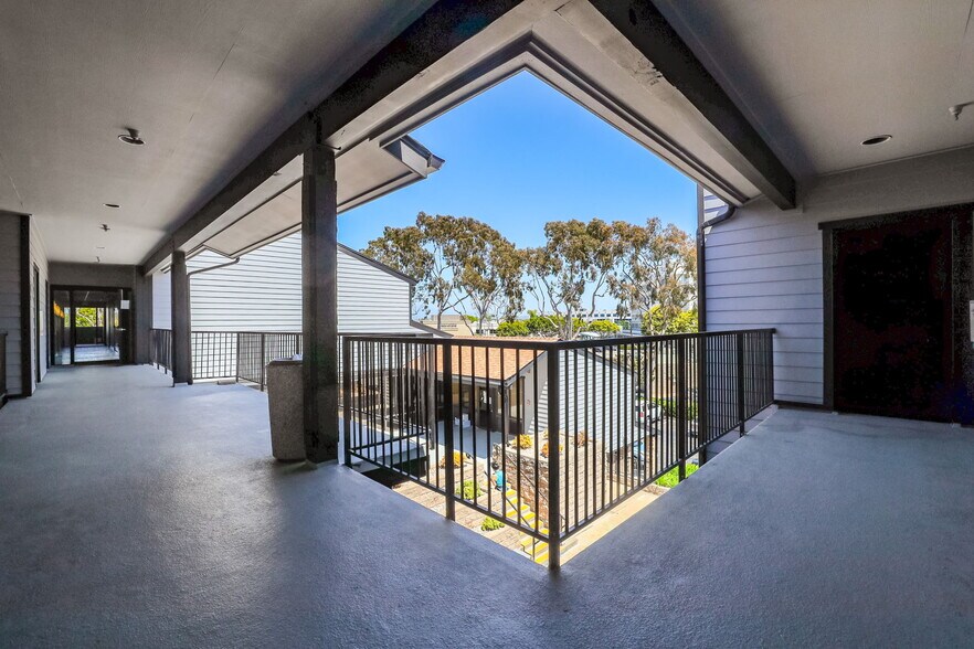 More Photos Of 355 Placentia Ave, Newport Beach Medical For Sale