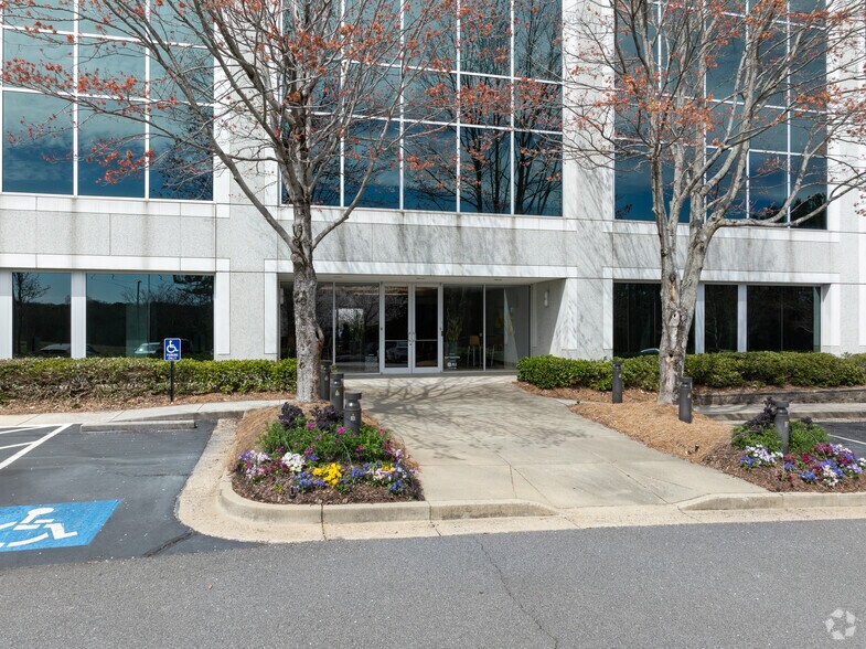 More Photos Of 4550 N Point Pky, Alpharetta Office For Lease