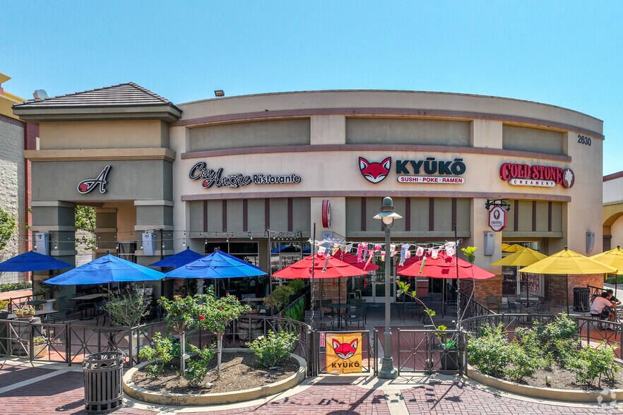 More Photos Of 2630 Tuscany St, Corona Restaurant For Lease