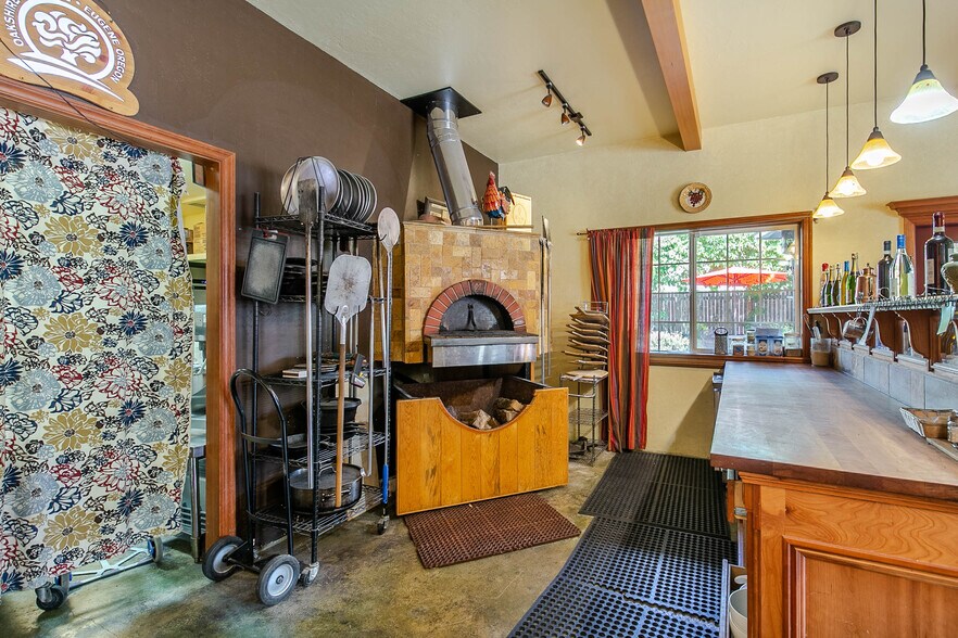 More Photos Of 14836 OR-38, Elkton Restaurant For Sale